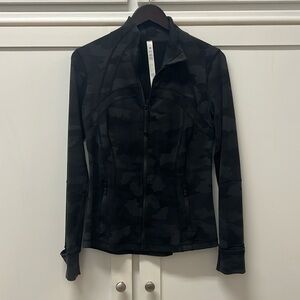 Black and grey camo print Define Lululemon zip up jacket